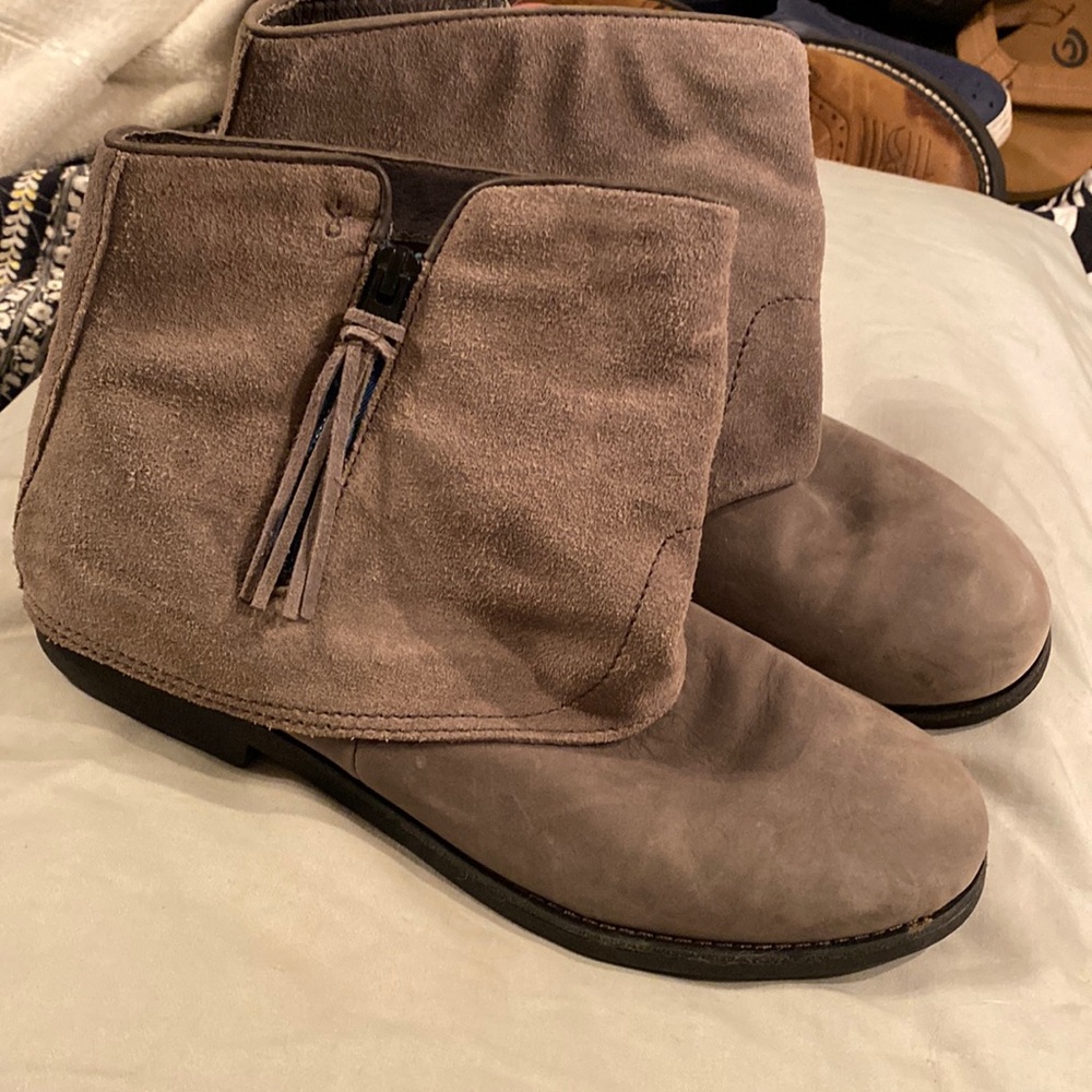 Enjoy boots short and cute